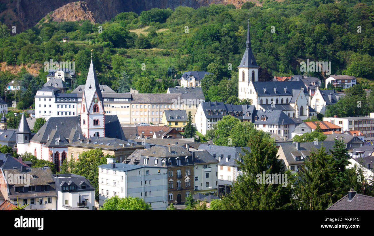 Stadtpanorama von Kirn, Nahetal Renania-Palatinato, Evangelische Kirche, katholische Kirche Foto Stock