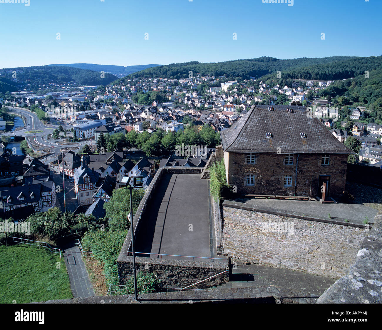 Stadtpanorama von Dillenburg in Hessen, Stockhaus, ehemaliges Gefaengnis, Teil der Befestigungsanlage auf dem Schlossberg Foto Stock