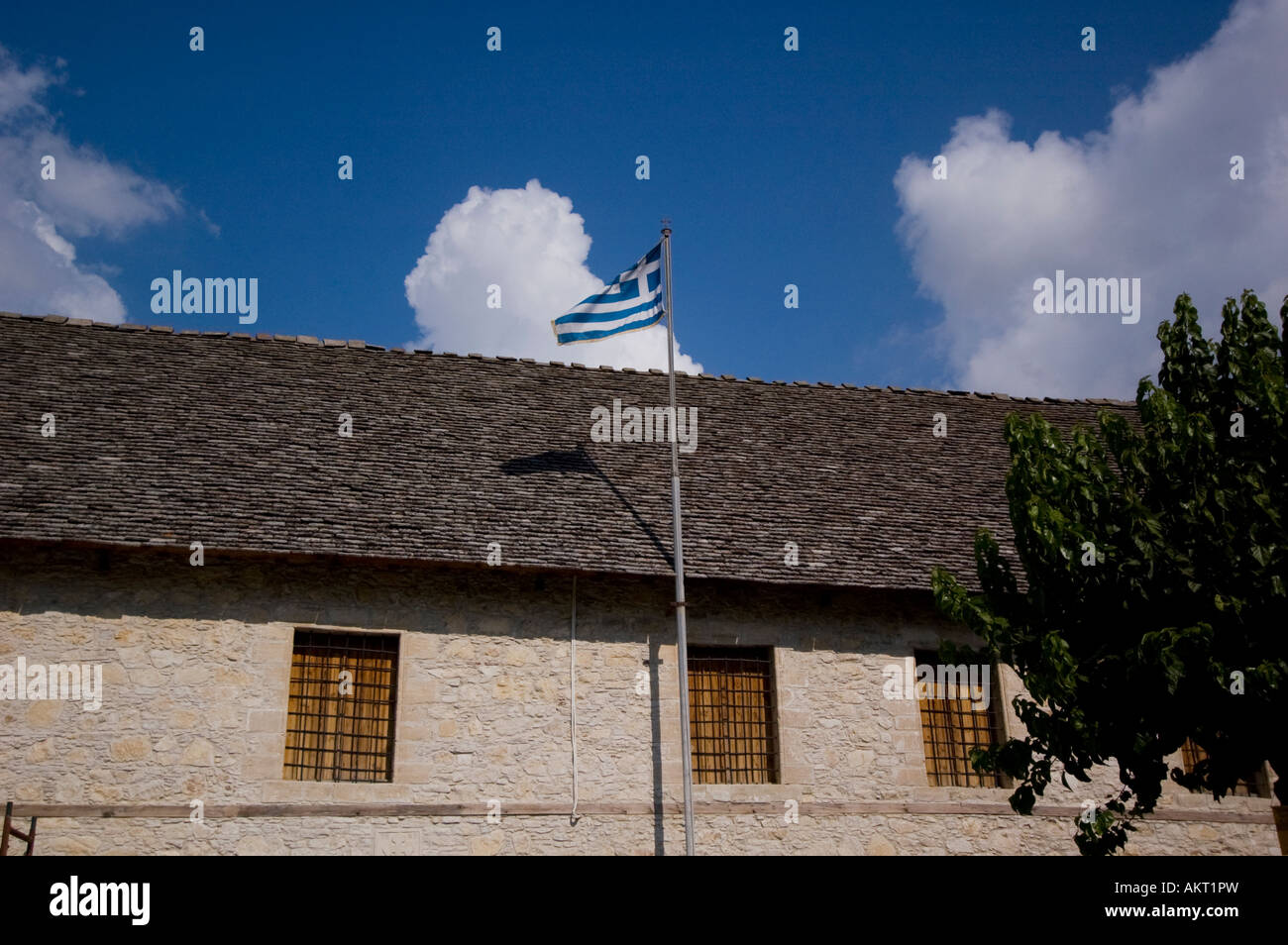 Monastero di Santa Croce nel villaggio di Omodos in Limassol District di Troodos Mountain Range, Cipro Foto Stock