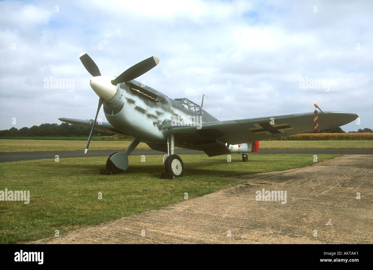 Hispano HA 1-112 Mil Buchon (Messerschimt Me 109) C 4K 102 G-BWUE del velivolo reale società presso Breighton Airfield. Foto Stock