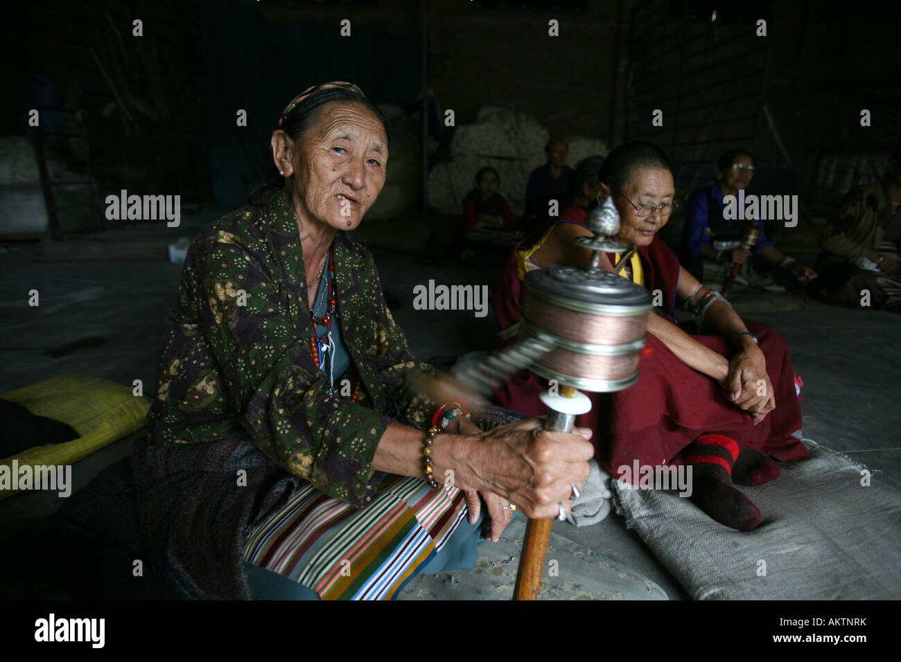 Monaci Tibetani a Kathmandu in Nepal la maggioranza dei monaci in Nepal sono rifugiati provenienti dal Tibet e vivono nei monasteri in Nepal Foto Stock