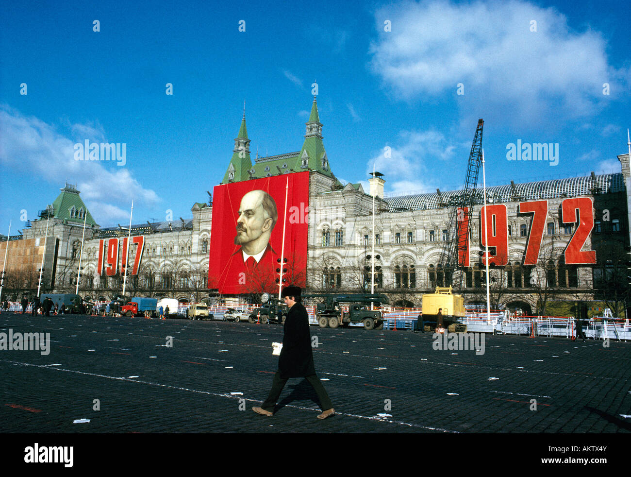 URSS 1972 la Piazza Rossa si prepara alla Parata della Giornata della Rivoluzione di Novembre, che si tiene in commemorazione del 55° anniversario della Rivoluzione del 1917 ottobre Foto Stock