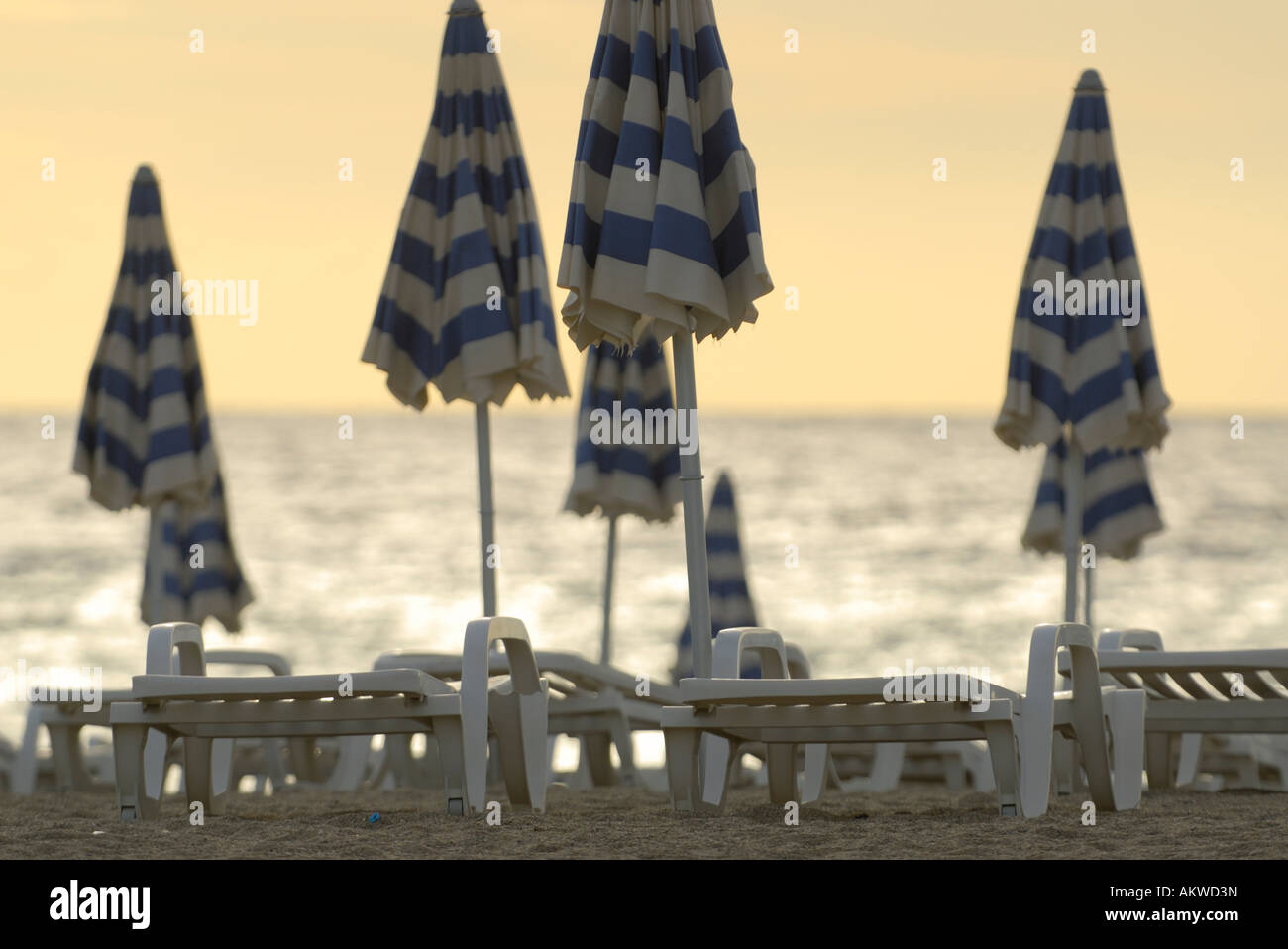 Tramonto sulla spiaggia Foto Stock