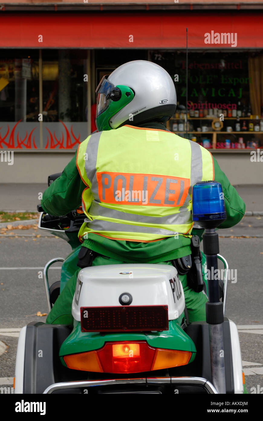 Un poliziotto su una moto - Baden Wuerttemberg, Germania, Europa. Foto Stock