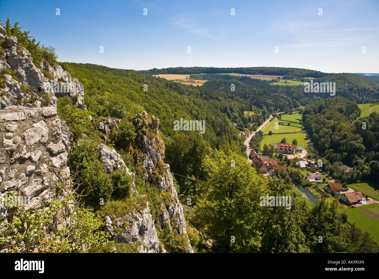 Vista del Lautertal dalle rovine di Hohengundelfingen, Svevo, Baden-Wuerttemberg, Germania Foto Stock