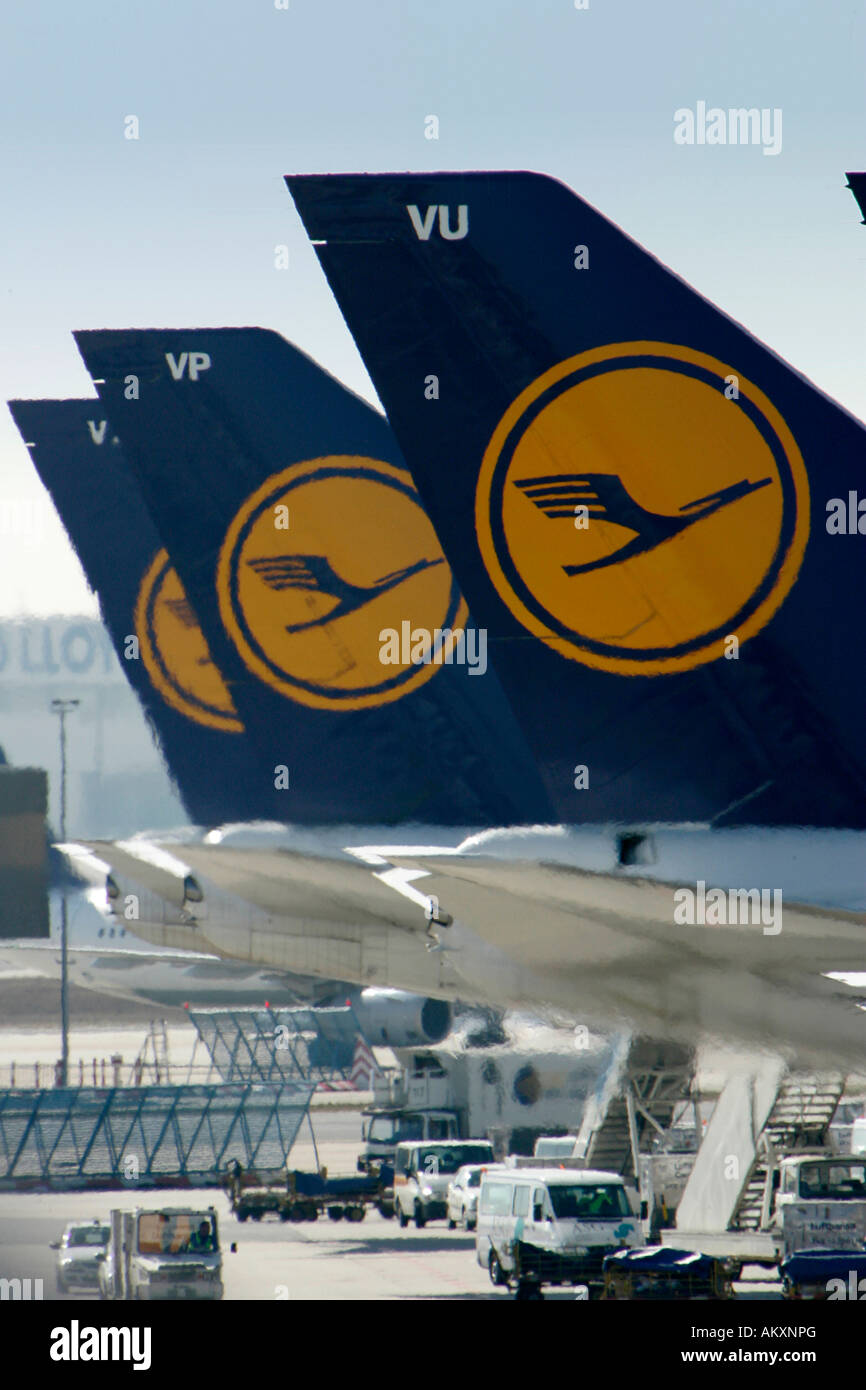 Lufthansa flotta aereo sull'aeroporto, unità di coda, Francoforte, Germania. Foto Stock