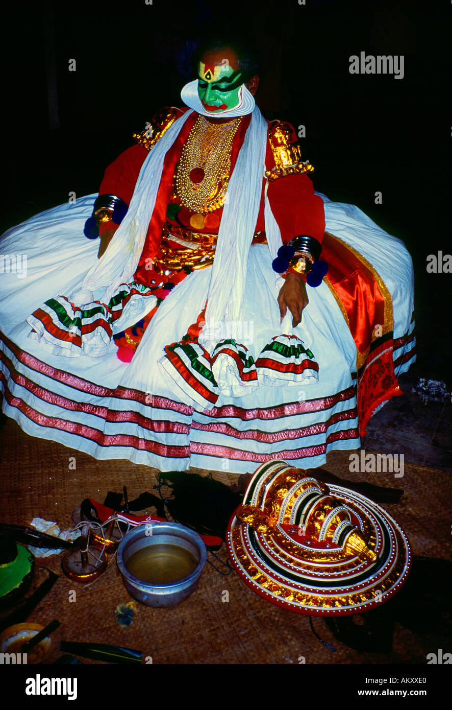 India Kerala Kathakali Performer di vestirsi Foto Stock