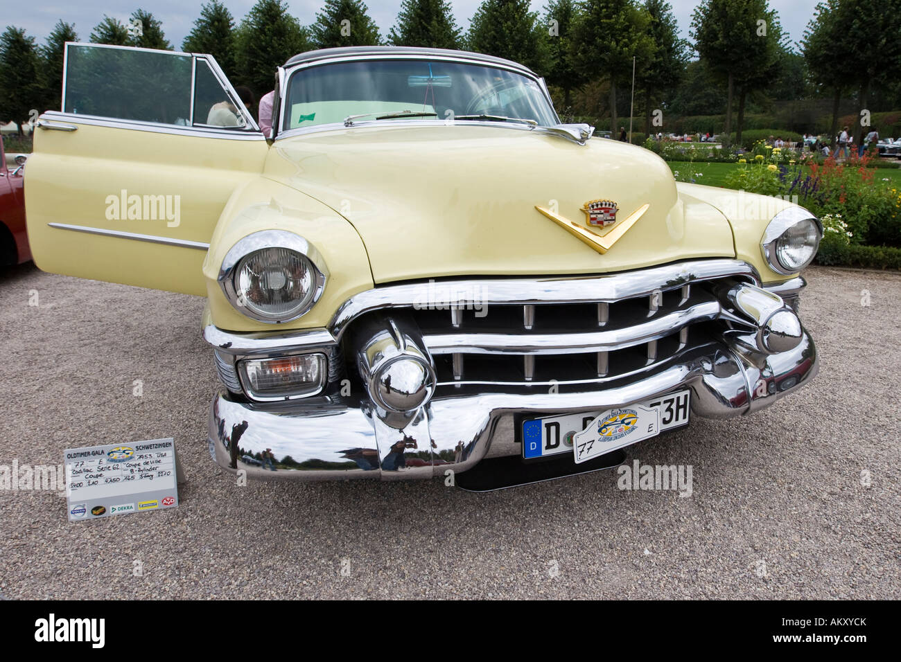Cadillac 62 Coupé de Ville, USA 1953, vintage car meeting, Schwetzingen, Baden-Wuerttemberg, Germania Foto Stock