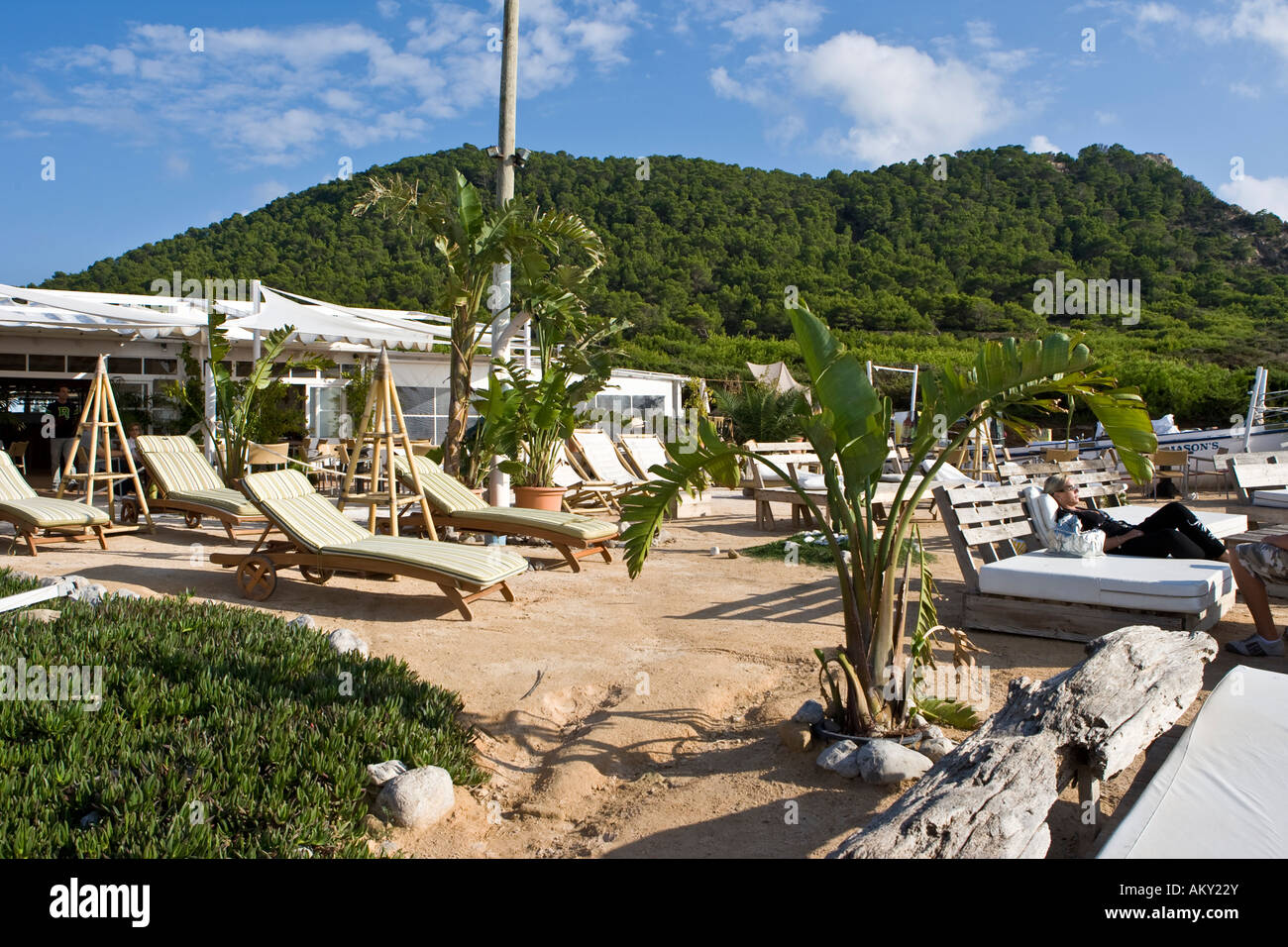 Il ristorante Cap des Falco spiaggia Ibiza Baleares Spagna Foto stock Alamy
