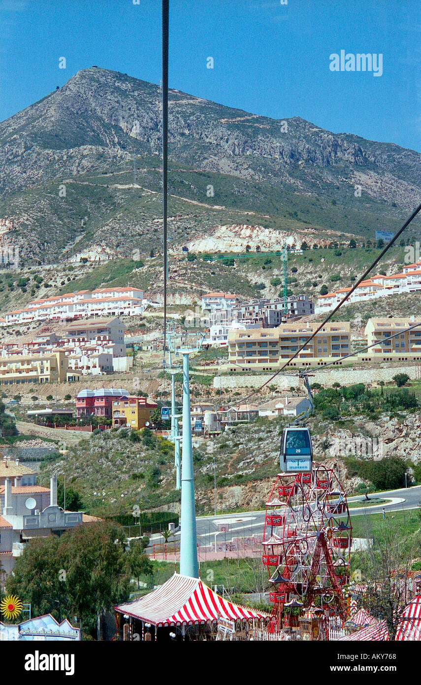 Tivoli World e Monte Calamorro dal Telecabena Benalmadena Costa del Sol Spagna Foto Stock