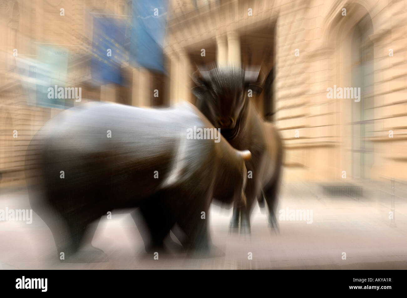 Bull e recare presso la borsa di Francoforte, Germania Foto Stock