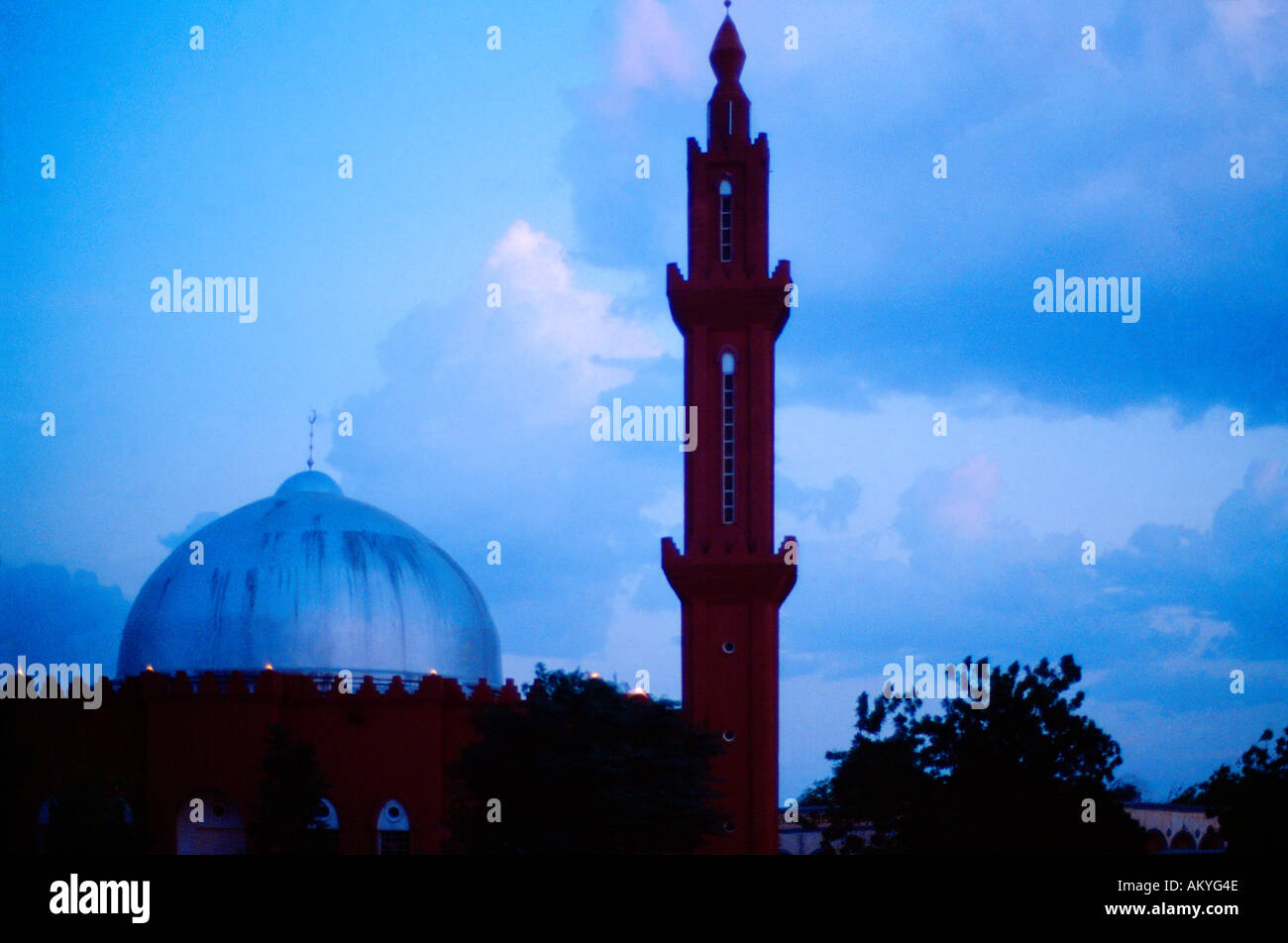 Khartoum Sudan minareto della moschea al tramonto Foto Stock