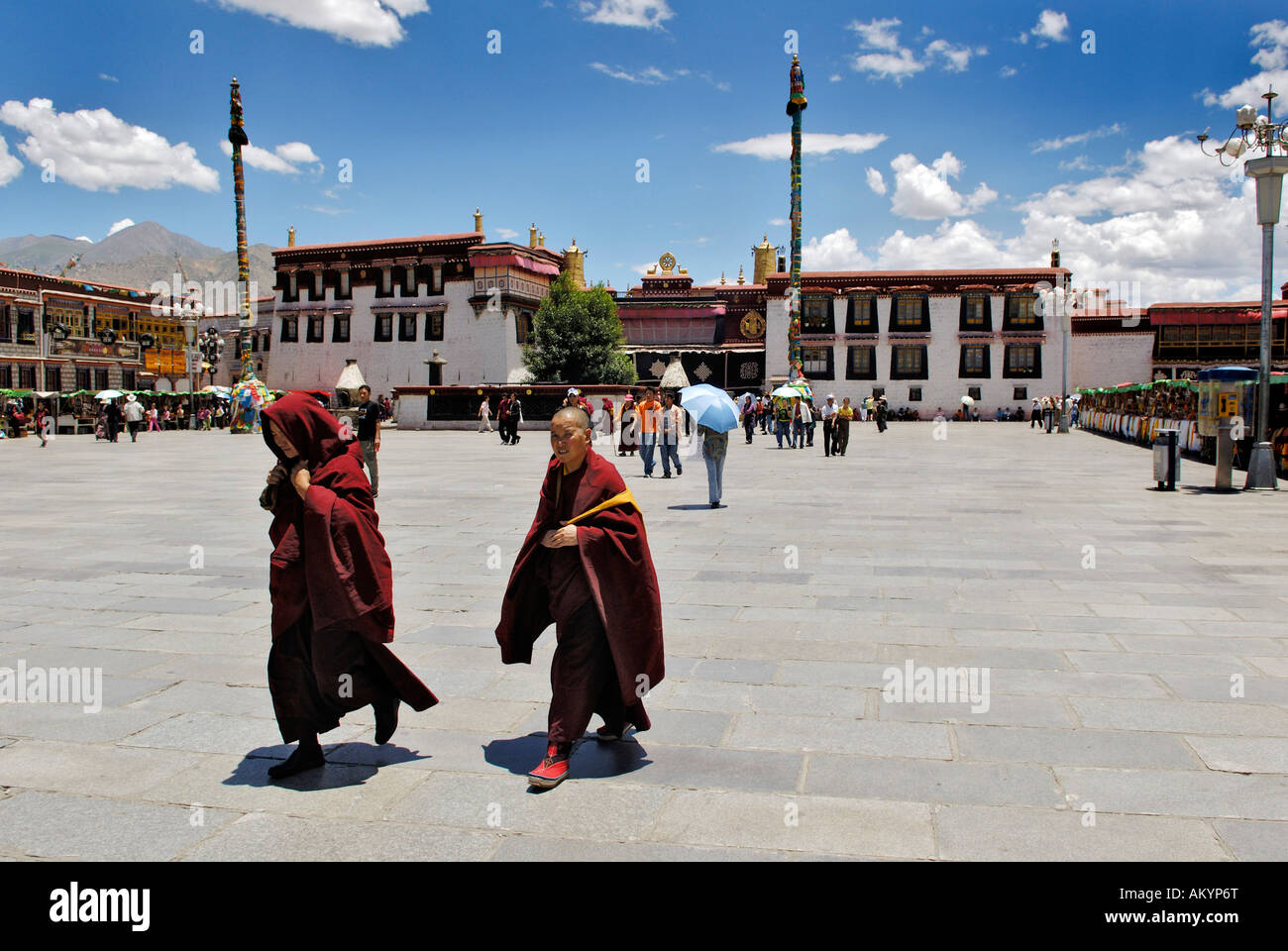 Barkhor square nella parte anteriore del Jokhang Tempio, Lhasa, in Tibet Foto Stock