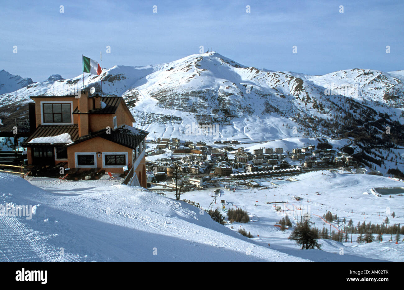 Il comprensorio sciistico di Sestriere Piemonte Via Lattea Ski Area Italia Foto Stock