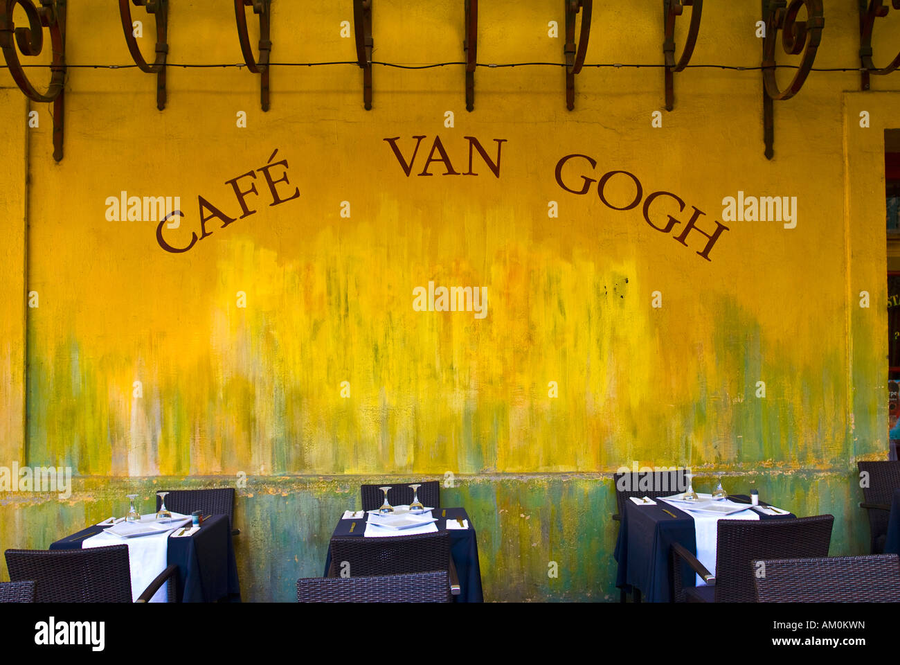 Cafe La Nuit, Cafe van Gogh, Place du Forum, Arles, Provence-Alpes-Côte d'Azur, in Francia Foto Stock