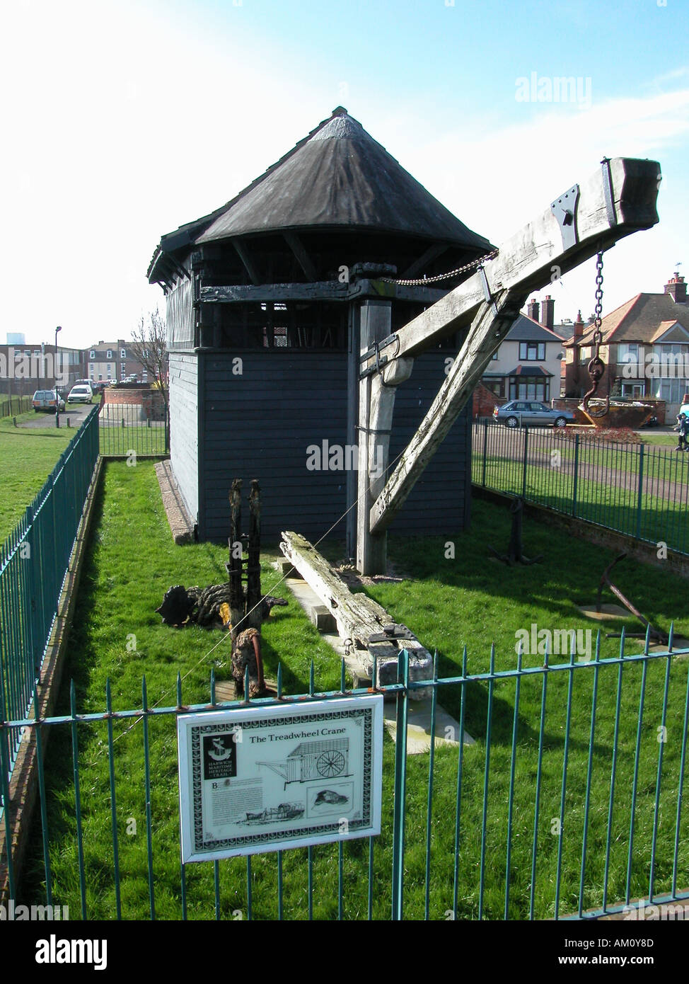 Treadwheel gru in Harwich, Essex, Regno Unito Foto Stock