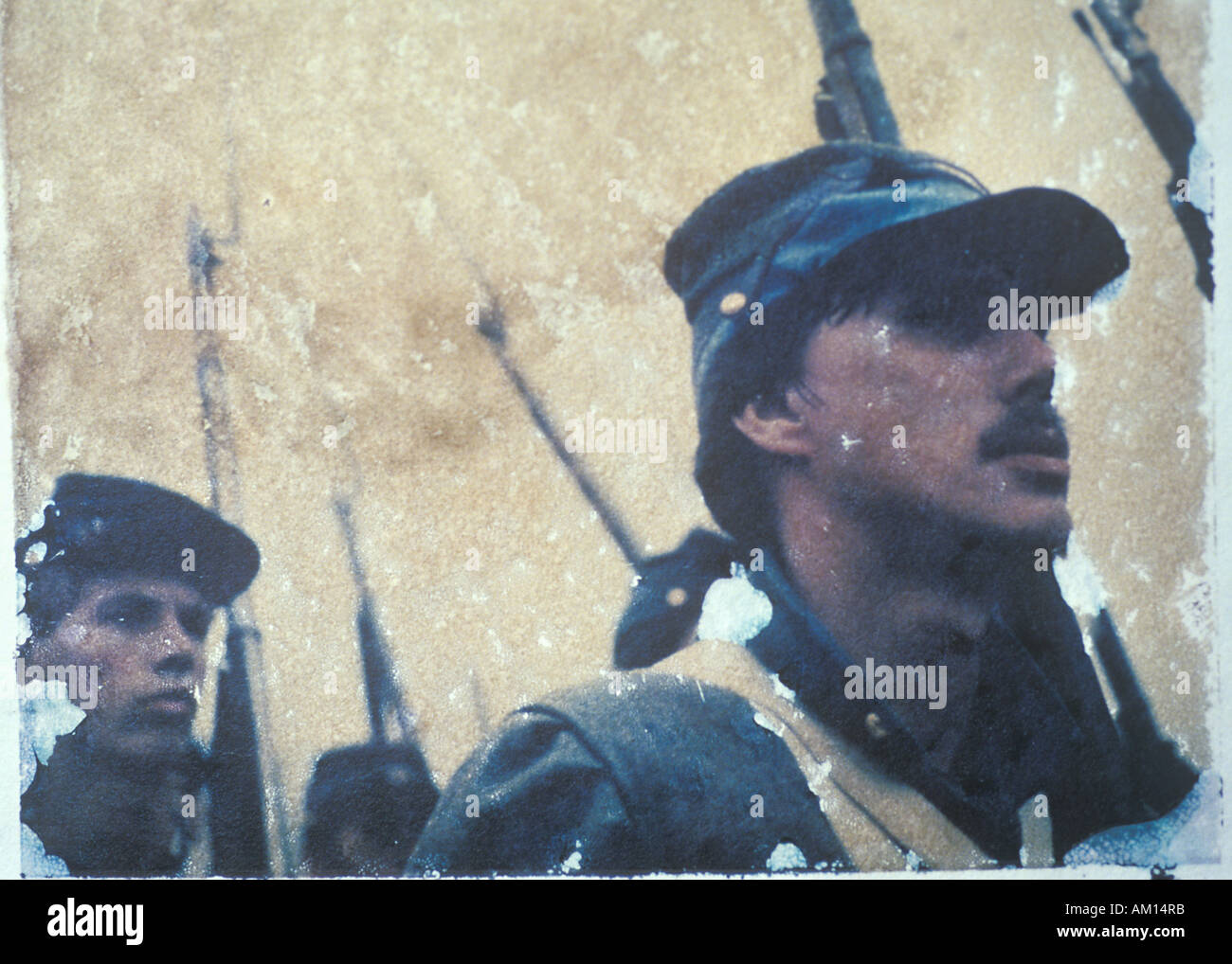 Polaroid trasferimento di soldati che marciano in guerra durante la Guerra Civile rievocazione storica della battaglia di Bull Run Foto Stock