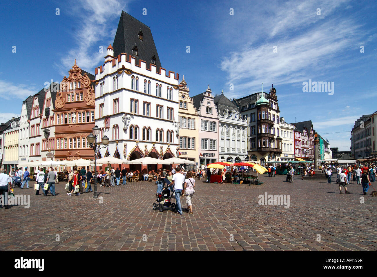 Market Place, il centro della città vecchia, Trier, Renania-Palatinato, Germania Foto Stock