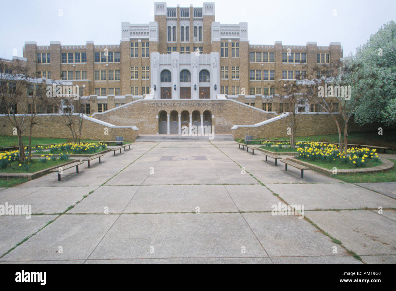 Little Rock centro storico di alta scuola ingresso anteriore sito di 1950 s i diritti civili proteste in Little Rock Arkansas Foto Stock Little Rock centro storico di alta scuola ingresso anteriore sito di 1950 s i diritti civili proteste in Little Rock Arkansas Foto Stock