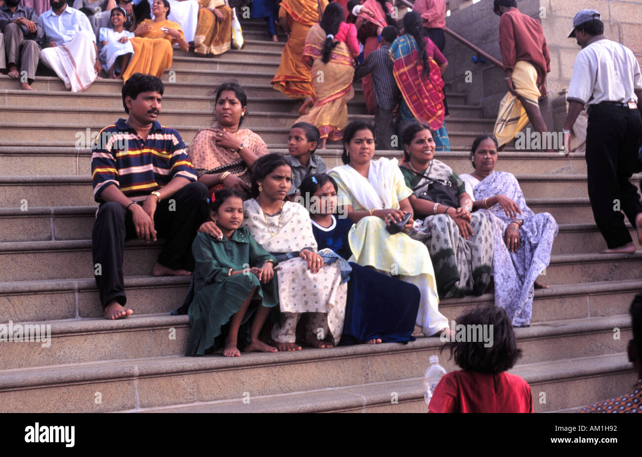 Visitatori indiana per il Vivekananda Memorial vicino Kanniyakumari, Tamil Nadu nel sud dell'India Foto Stock