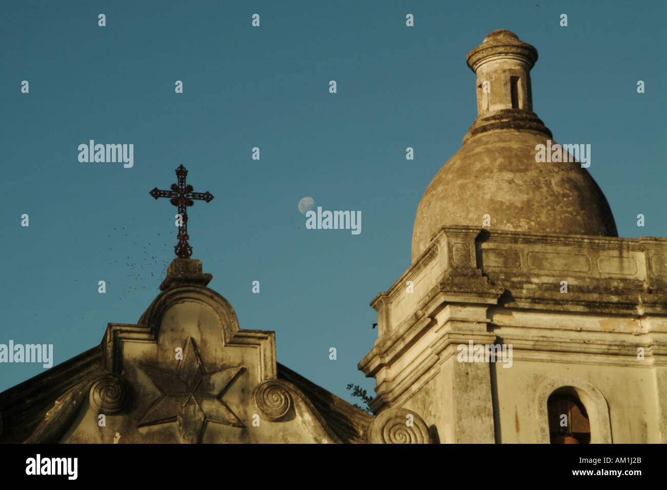 Quelimane abbandonato cattedrale portoghese. Mozambico, Sud Africa Foto Stock