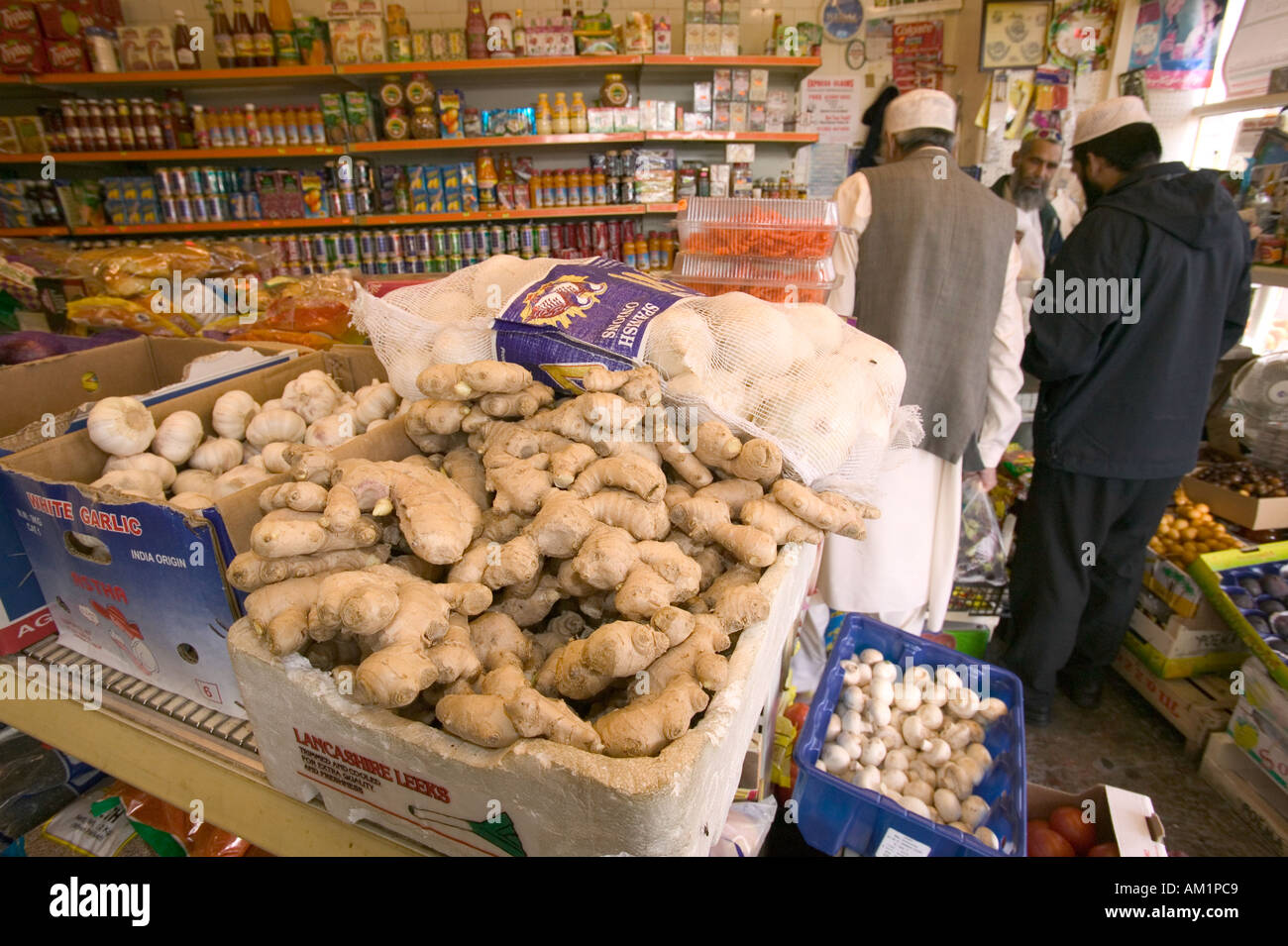 Un negozio pakistano nella zona asiatica di burnley Lancashire Foto Stock