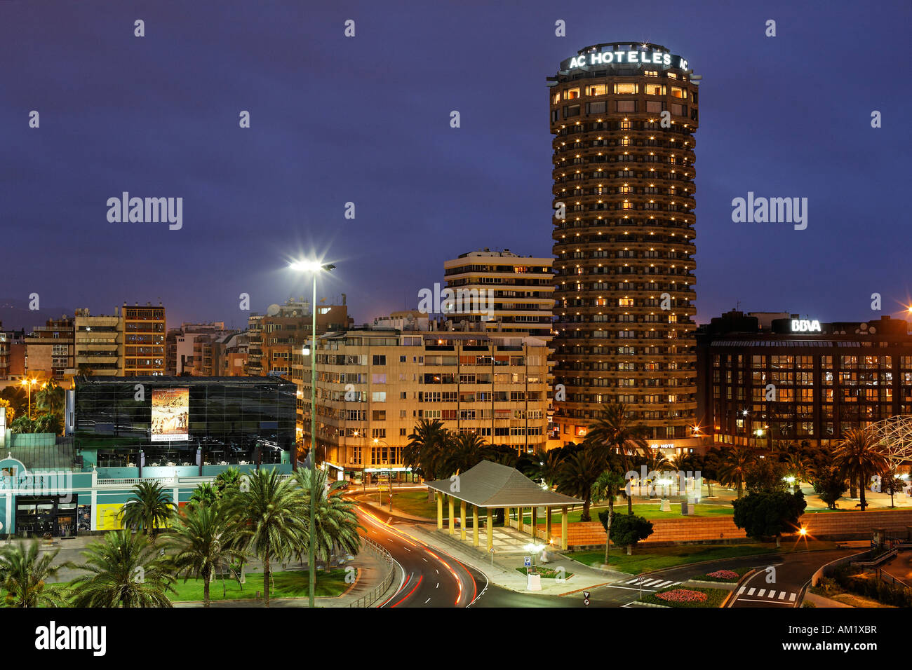 AC Hotel, Parque de Santa Catalina, vista dal centro commerciale El Muelle, Las Palmas de Gran Canaria, Spagna Foto Stock
