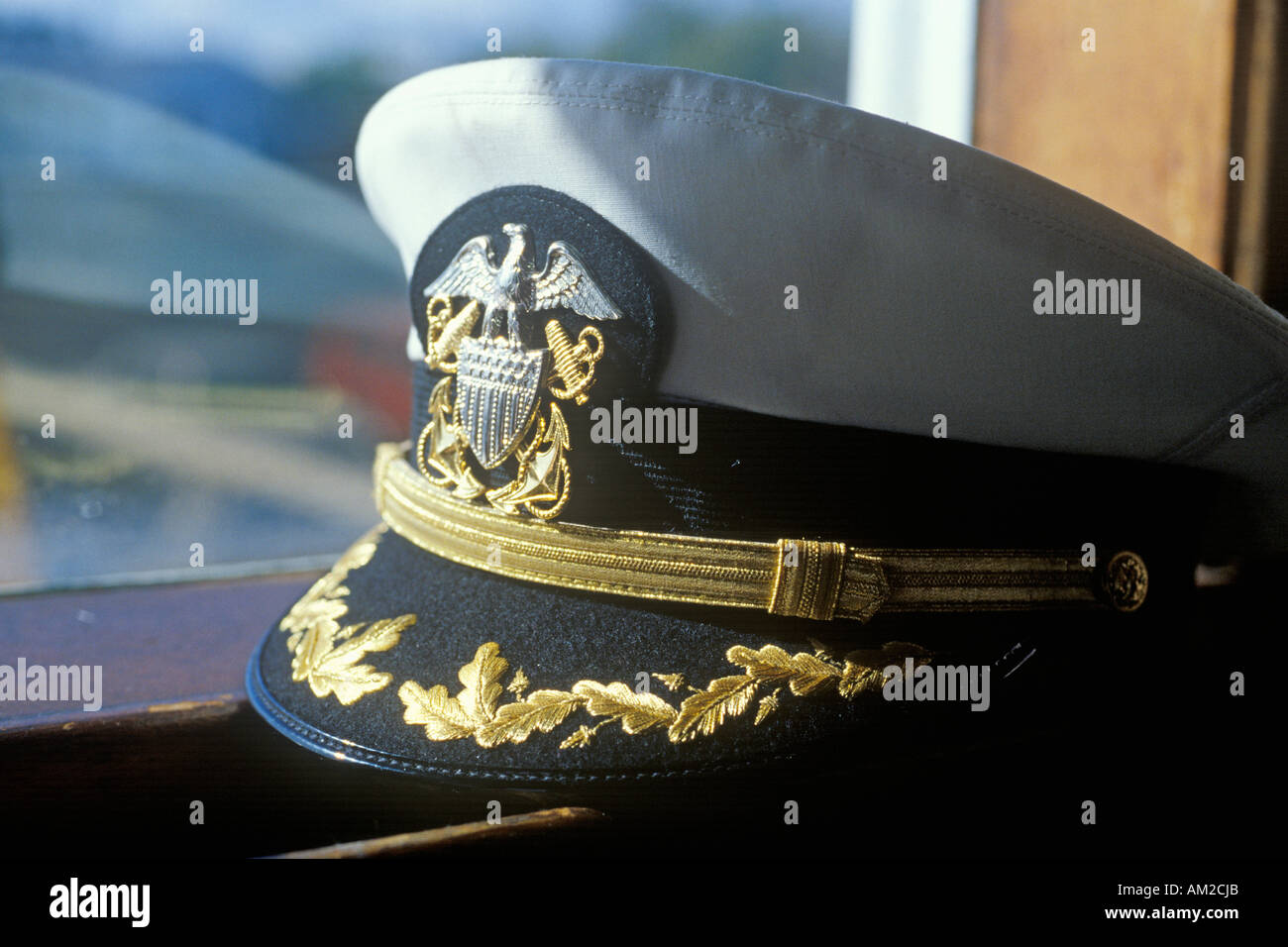 Un cappello di un battello a vapore del capitano Foto Stock