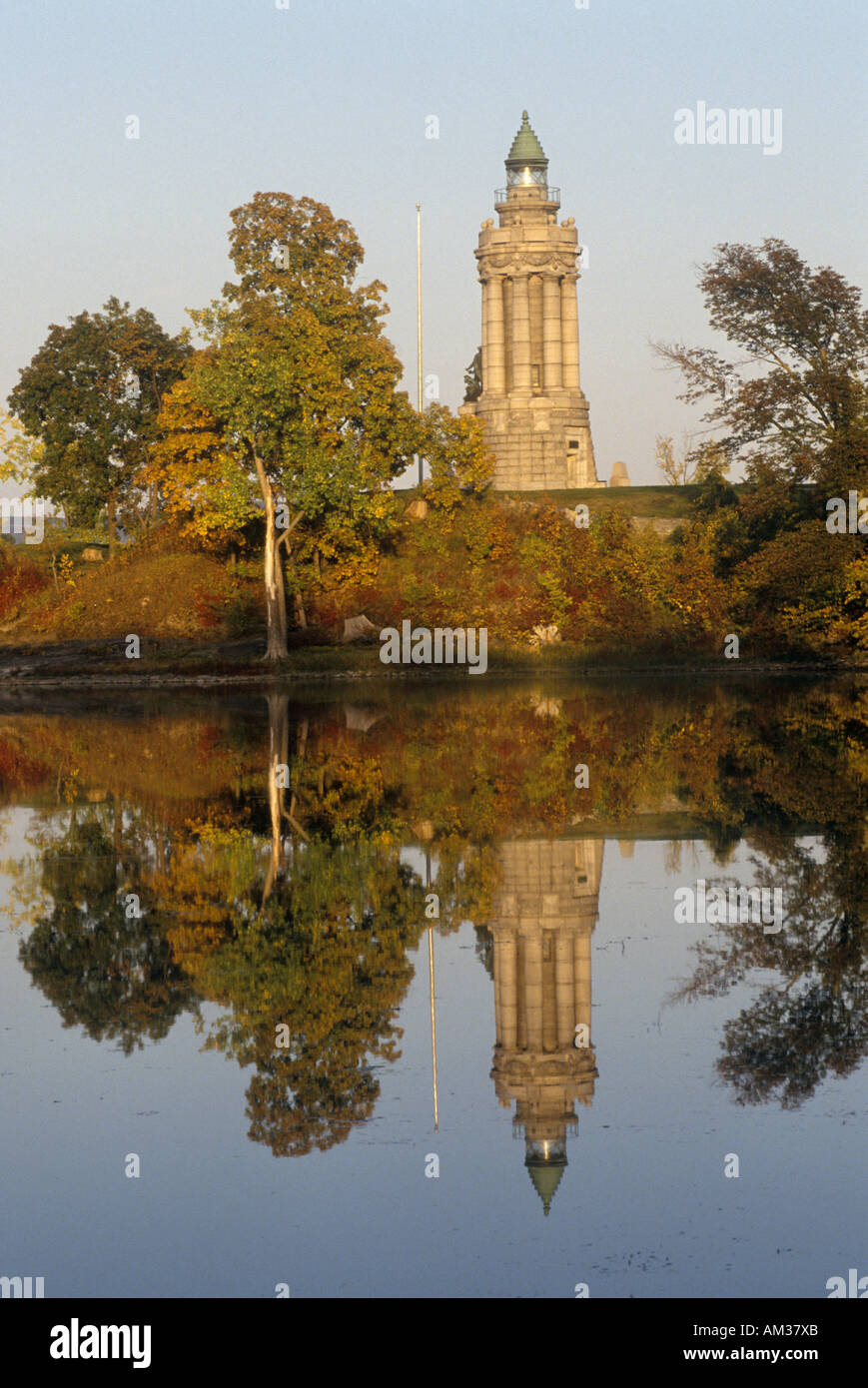 Champlain Memorial e il faro di Crown Point New York sul Lago Champlain Foto Stock