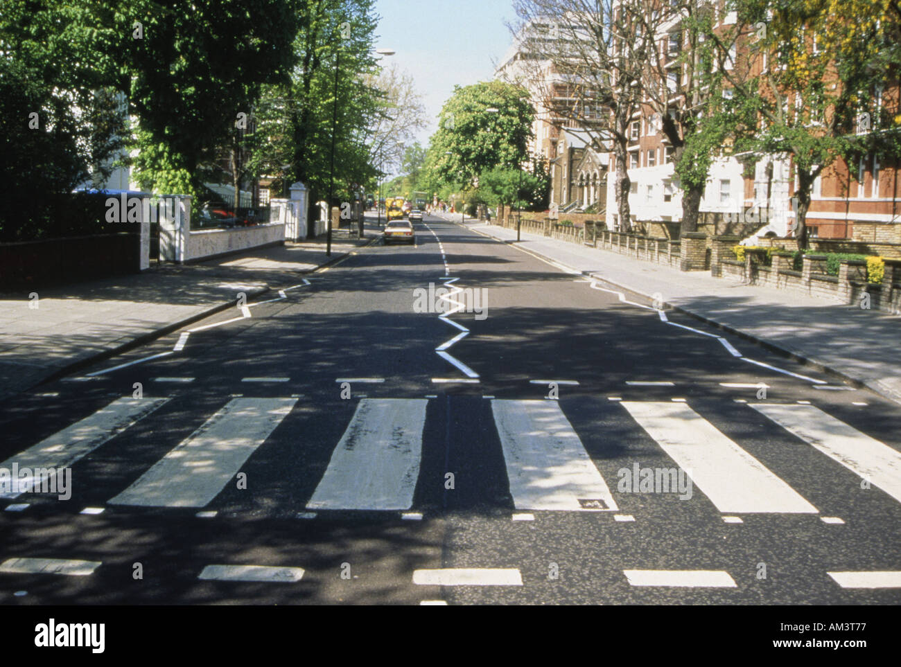 BEATLES le strisce pedonali di Abbey Road usato sulla loro copertina album  Foto stock - Alamy