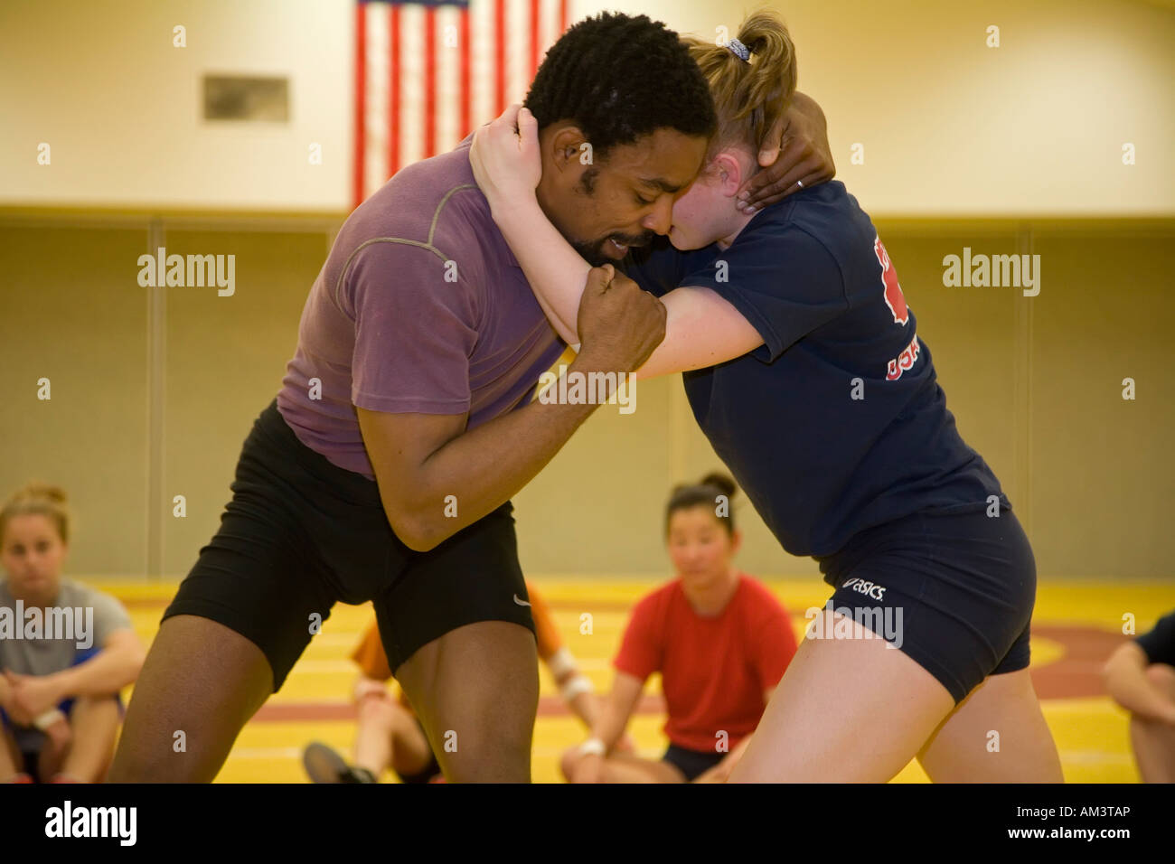 Donne lottatori di freestyle il treno per le Olimpiadi a noi Olympic Education Centre Foto Stock
