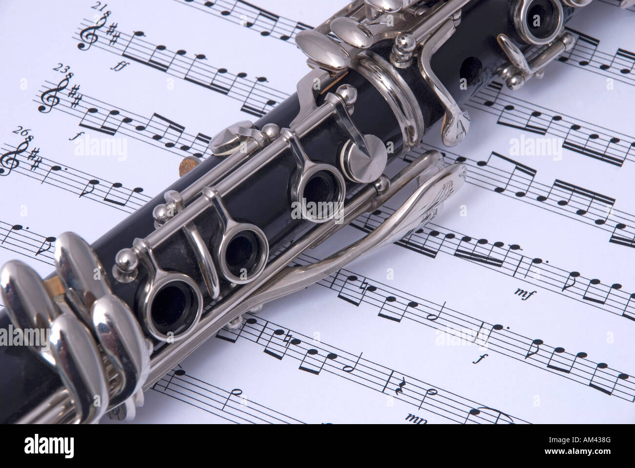 Clarinet keys music notes immagini e fotografie stock ad alta risoluzione -  Alamy