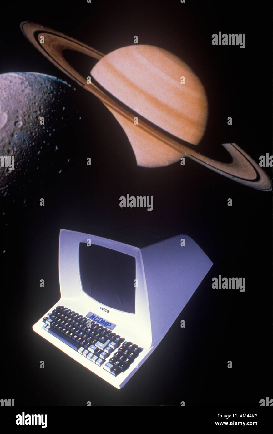 Spazio di effetti speciali composito di computer Luna e Saturno Foto Stock