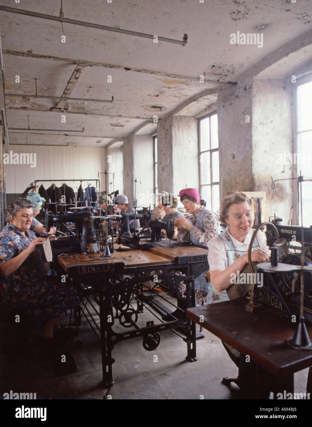 Sala da cucito vittoriana ad Armley Mills. Leeds Industrial Museum, Regno Unito Foto Stock