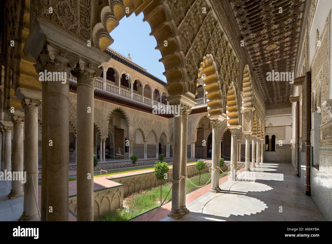 Siviglia, Alcazar. Il Patio de las Doncellas (il cortile delle fanciulle), Alcazar, Siviglia, in Andalusia, Spagna Foto Stock