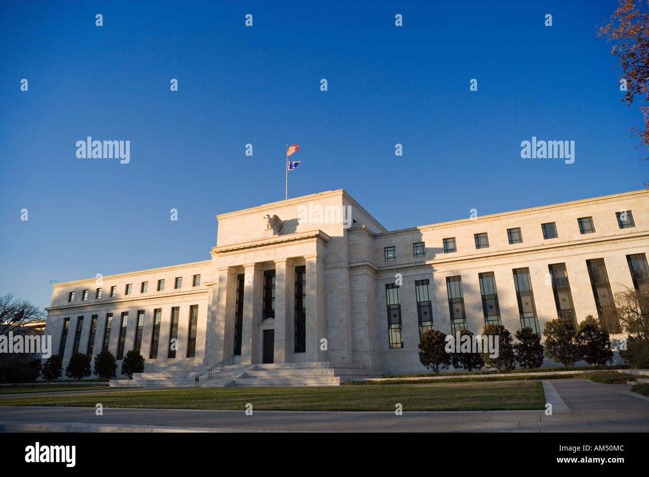 La Fed che la Federal Reserve Bank di Washington DC. Ingresso principale su Constitution Avenue vicino al National Mall. Foto Stock