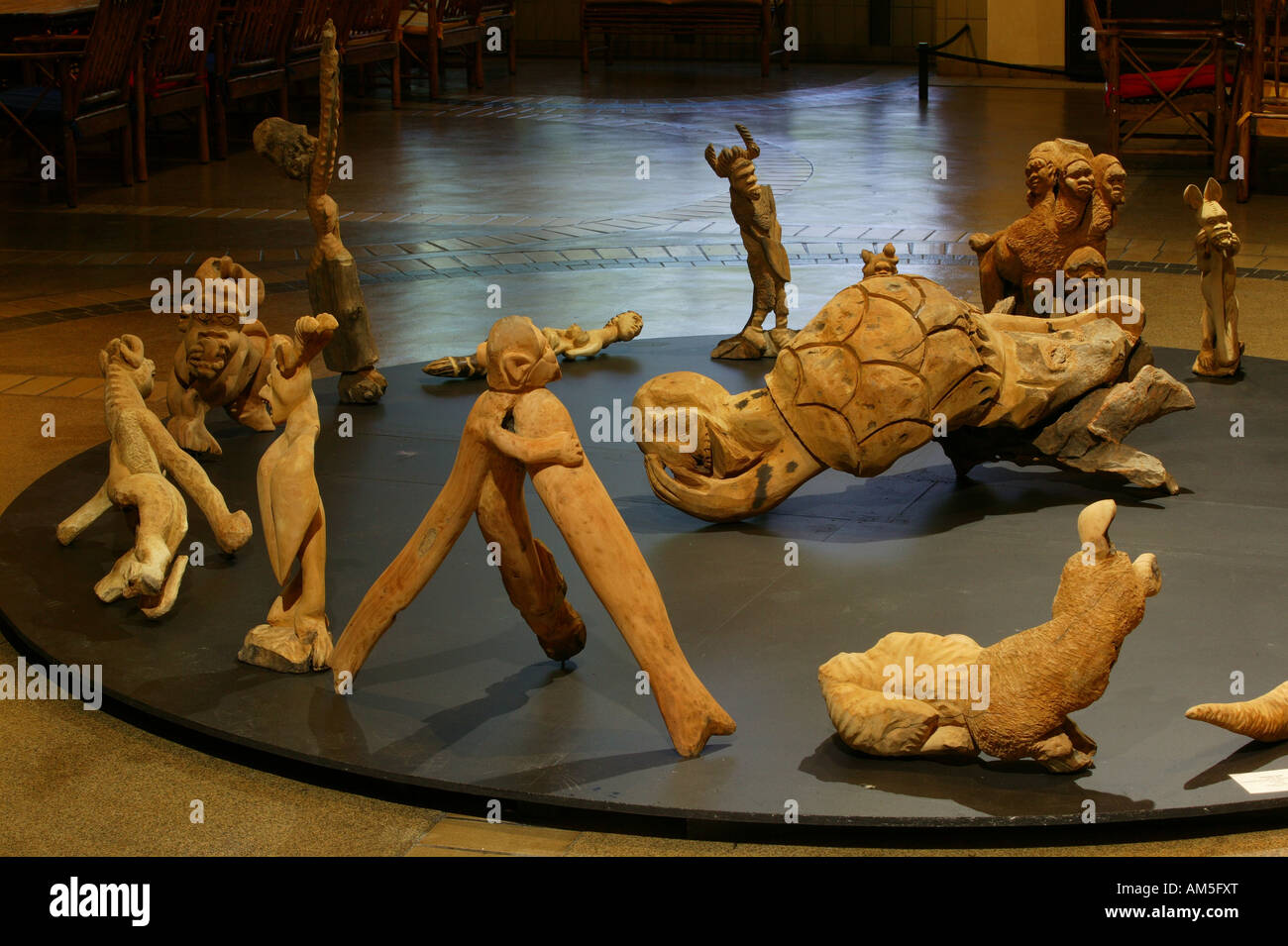 Sculture in legno da Themba Gule, National-Culture-museo, Pretoria, Sud Africa Foto Stock