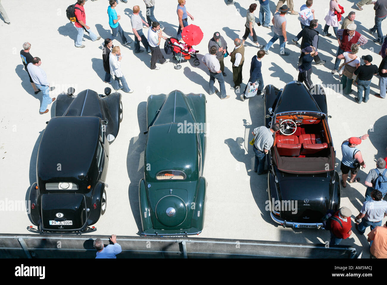 Tre auto d'epoca, il mercato delle parti di auto e auto d'epoca, riunione, Muehldorf am Inn, Alta Baviera, Baviera, Germania Foto Stock