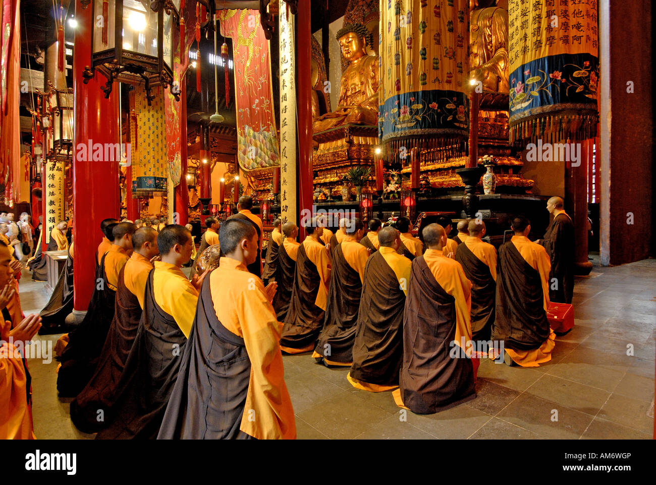 Shanghai Jade Buddhe cerimonia del tempio P R della Cina Foto Stock