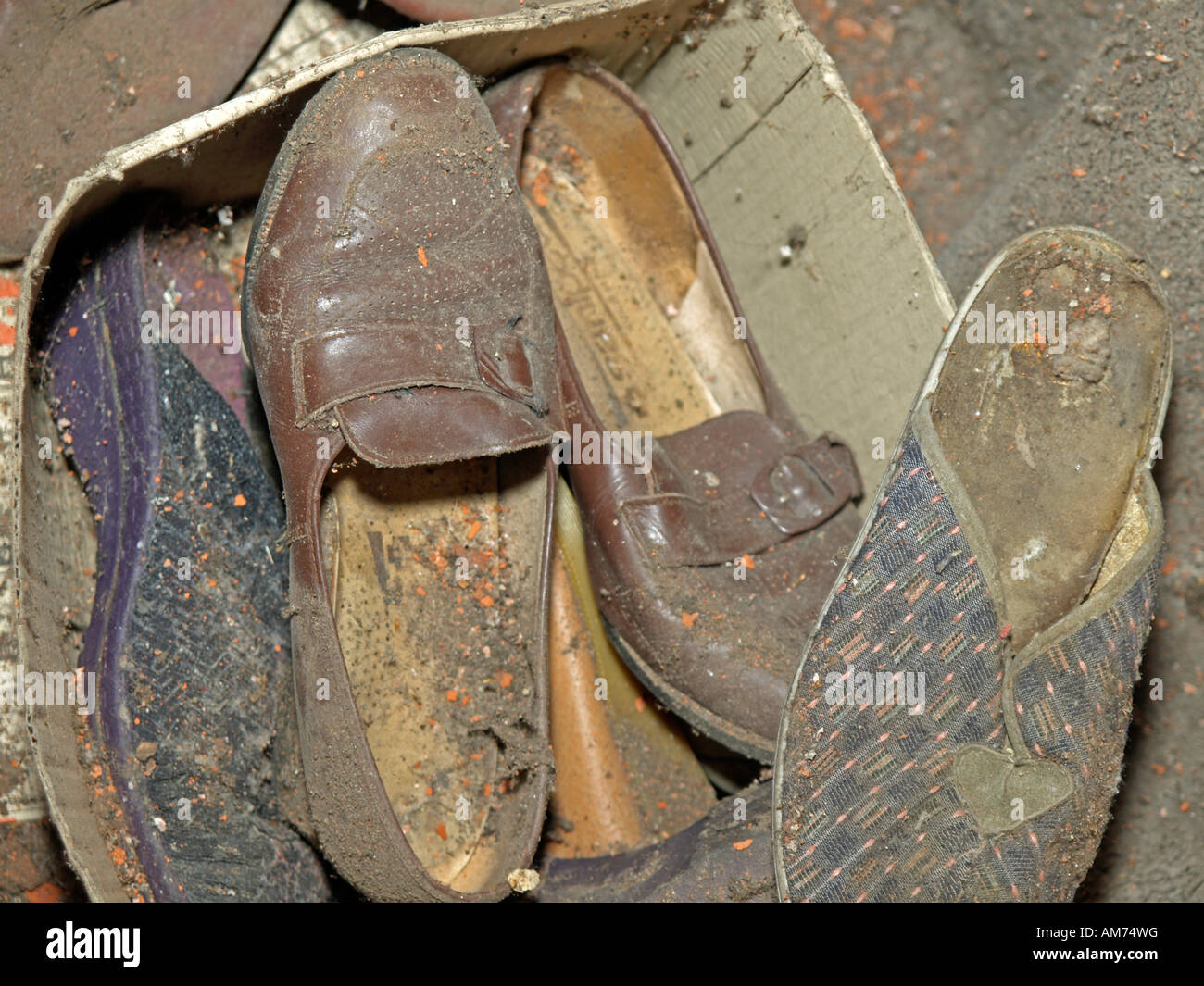Pantofola rotta immagini e fotografie stock ad alta risoluzione - Alamy