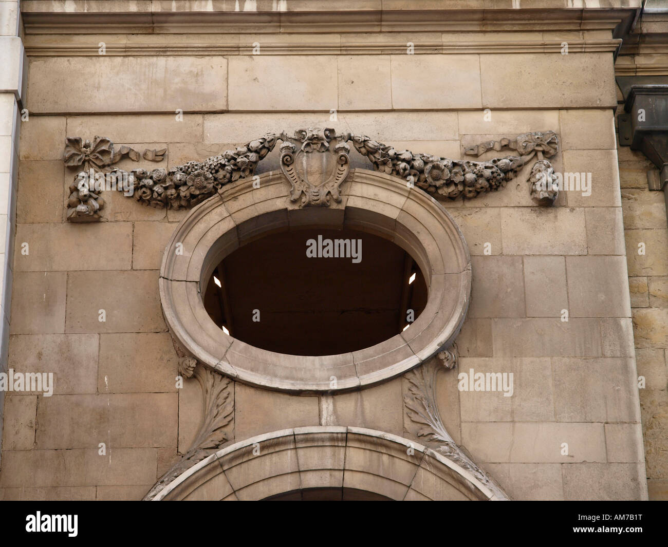 Luce ellittica sopra l'entrata di St Stephen Walbrook. 39 Walbrook, London EC4 Foto Stock