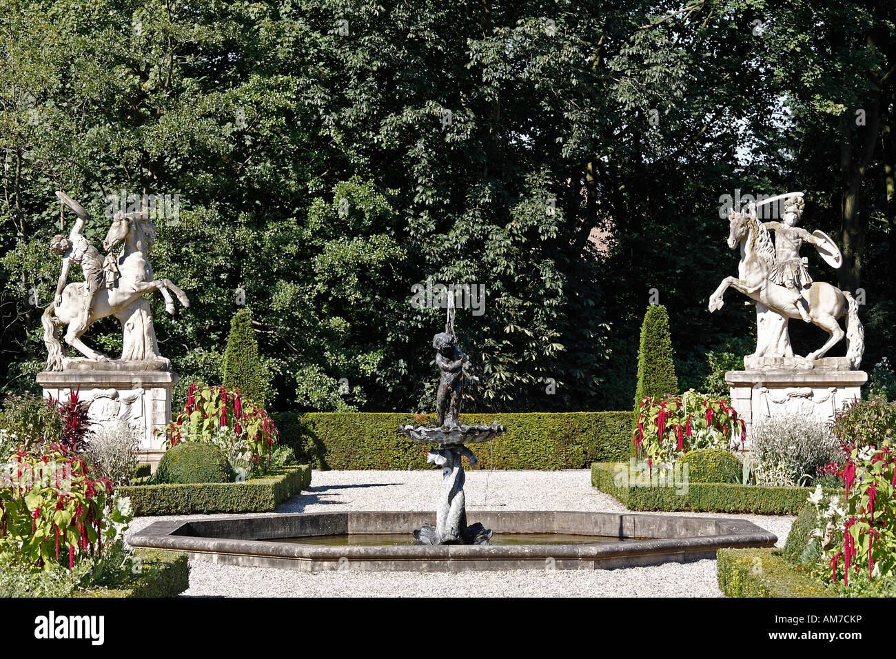 I giardini barocchi, moated castle Anholt, Isselburg, Westpahlia, NRW, Germania Foto Stock