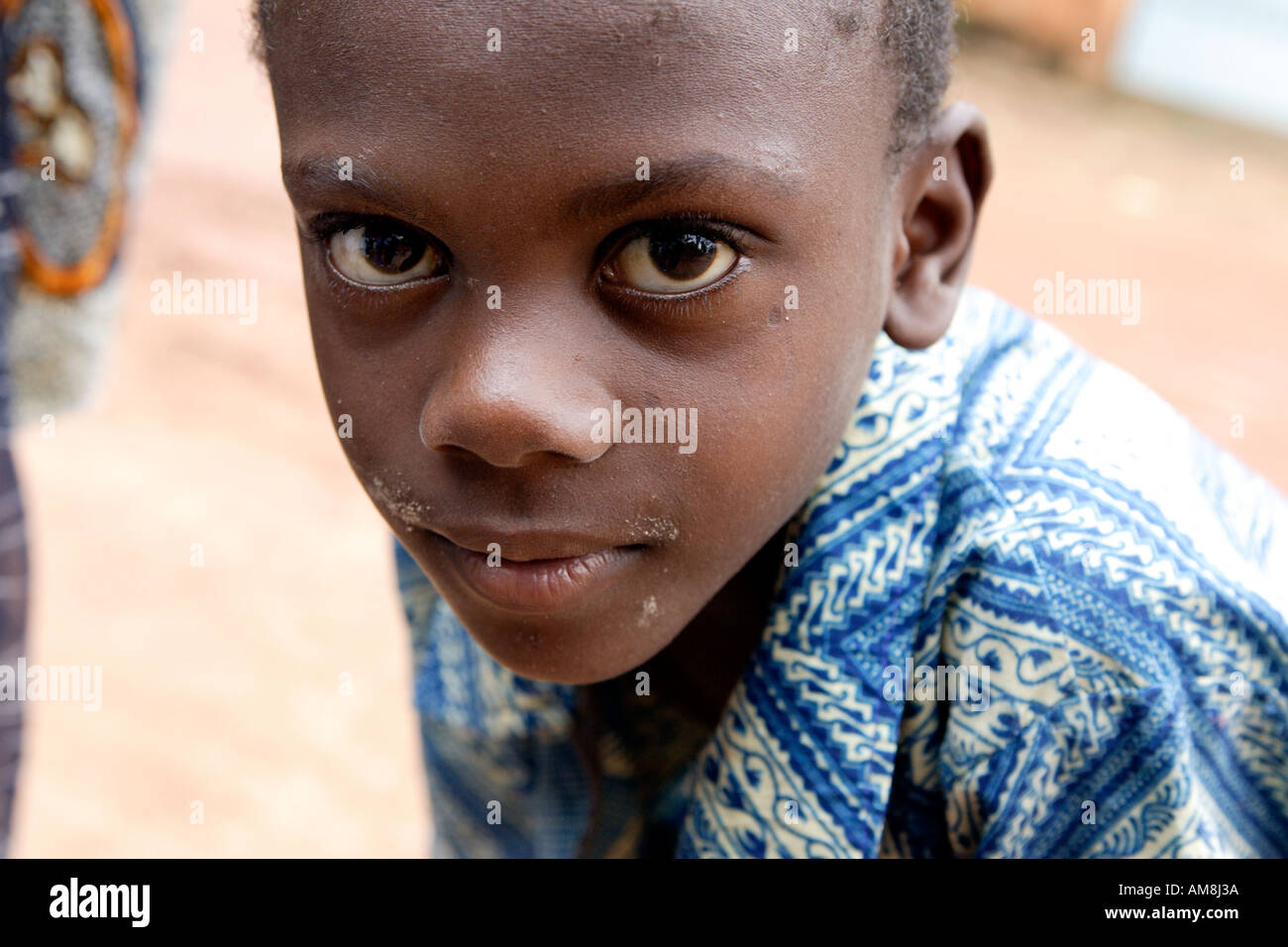 Ouagadougou Burkina Faso 29 agosto 2005 un giovane ragazzo di Burkina Fasso Foto Stock