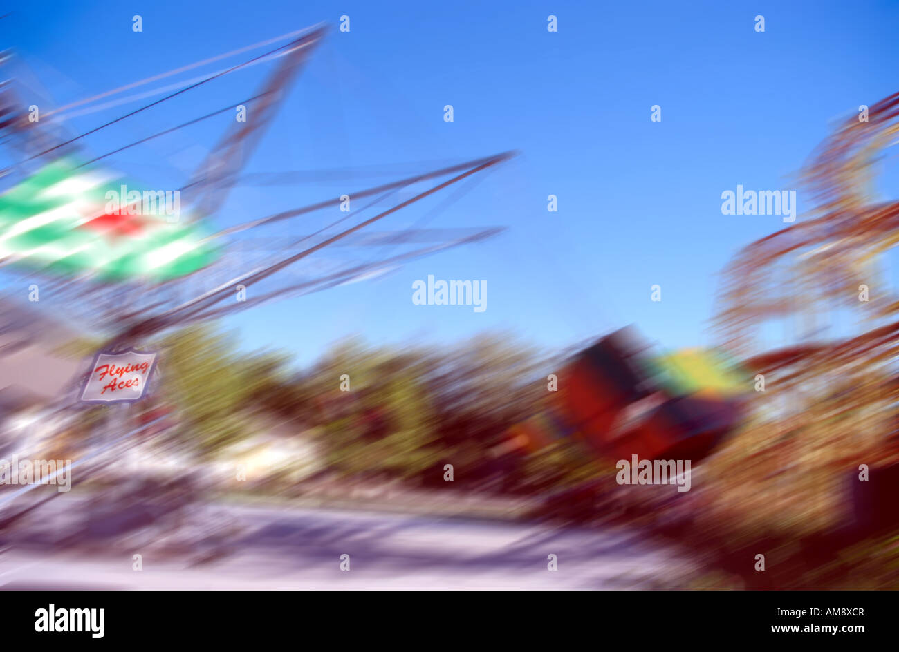 Parco dei divertimenti di corse a Laguna in Farmington, Utah, Stati Uniti d'America. Ottimizzazione digitale tramite CS2 è stato utilizzato per la sfocatura e aggiungere più movimento. Foto Stock