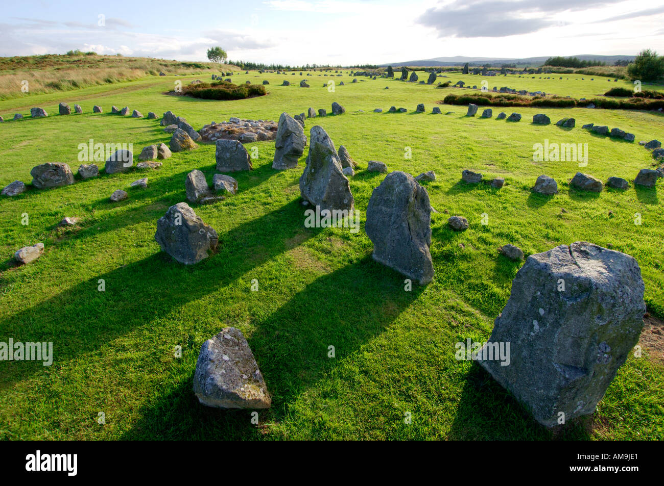 Beaghmore preistorici circoli di pietra nelle montagne Sperrin, Co. Tyrone, Irlanda, data da tra il 2000 e il 1200 A.C. luce della sera. Foto Stock