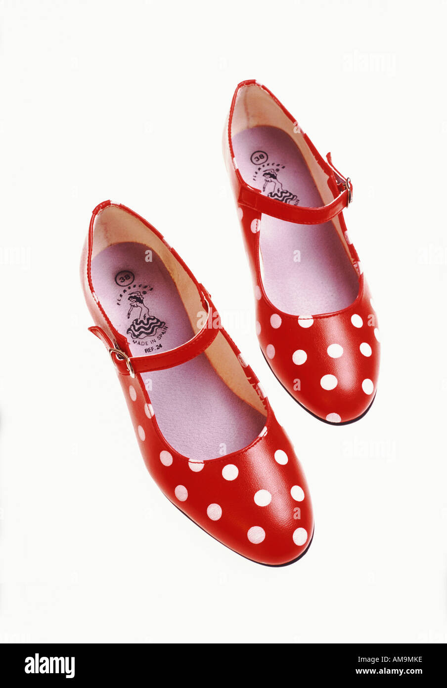 Coppia di scarpe di flamenco su sfondo bianco Foto Stock
