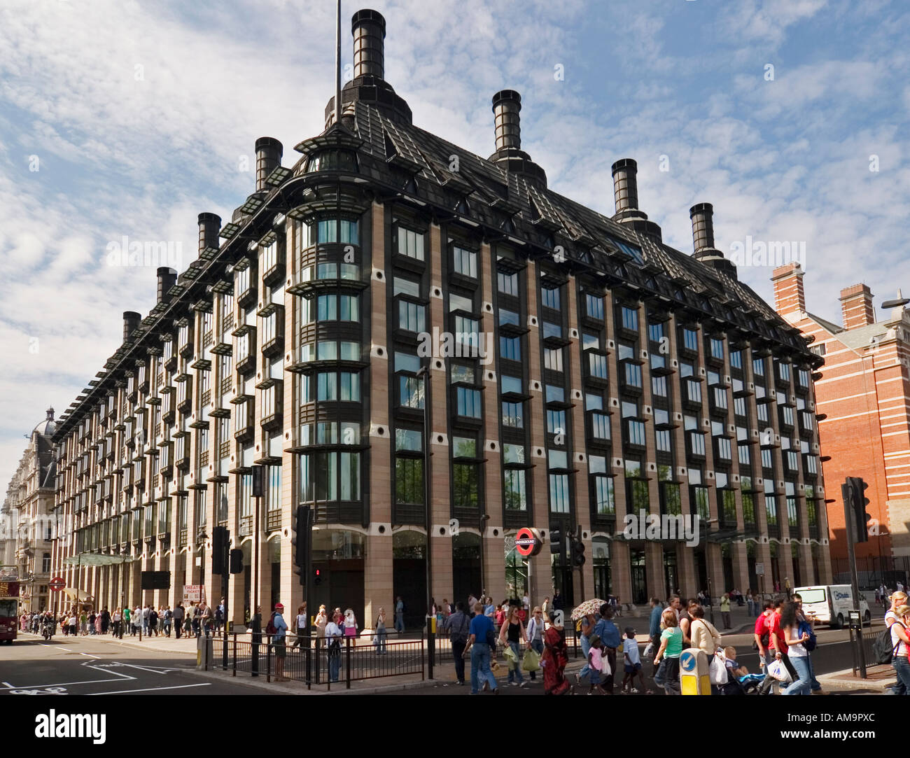 Portculus casa di fronte al palazzo del parlamento di Londra Foto Stock