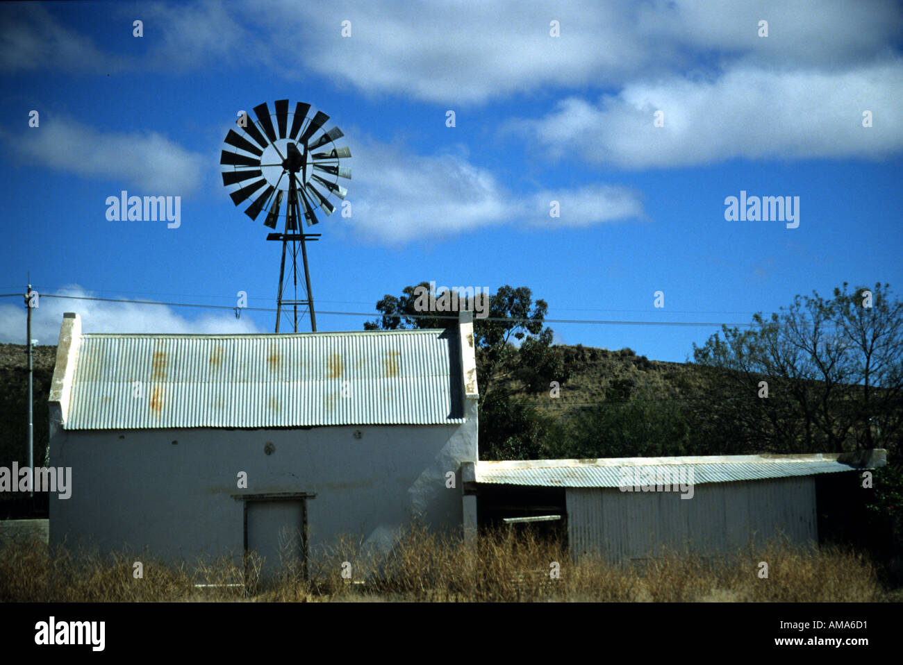 Mulino a vento nella piccola cittadina di Nieu Bethesda nel Karoo Foto Stock