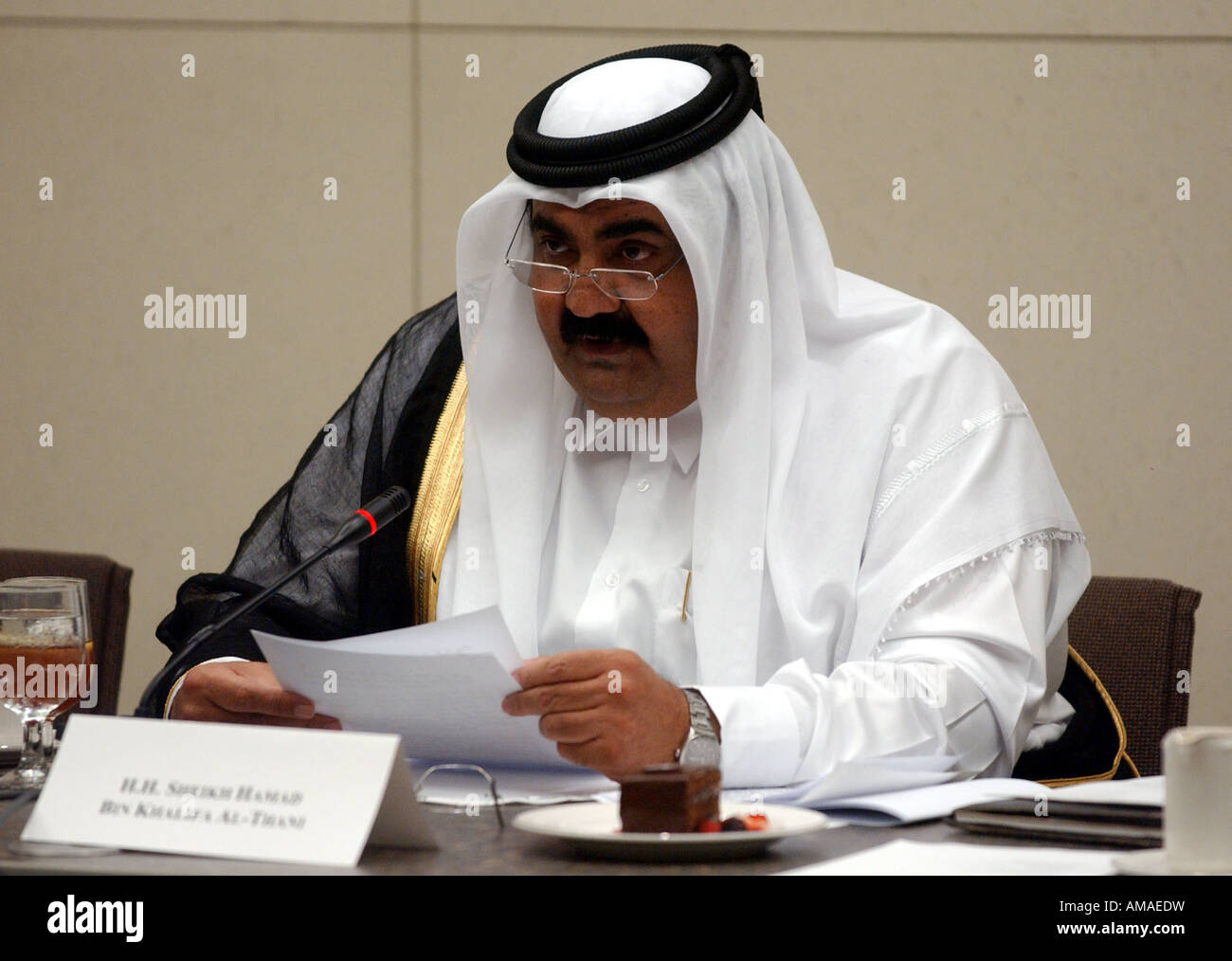 Sheikh Hamad bin Khalifa al Thani Emiro del Qatar parla al Brookings Institution in Washingto Foto Stock