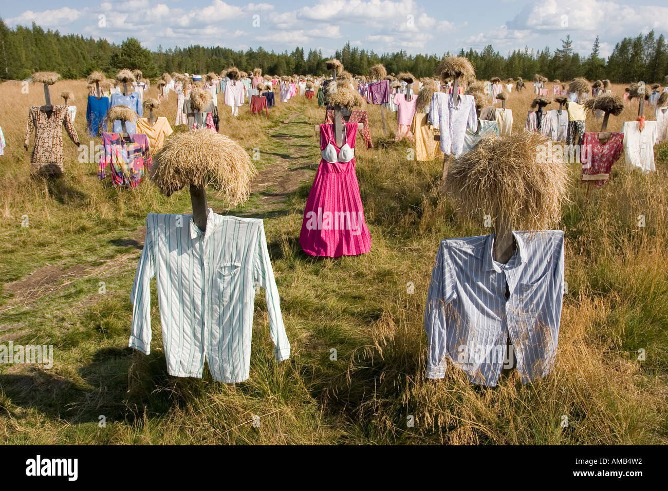 Il popolo silenzioso presentano arte in Suomussalmi Foto Stock